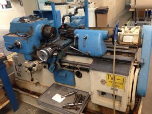 machine-tailleuse-des-heckert-gfl-500-vis-sans-fin