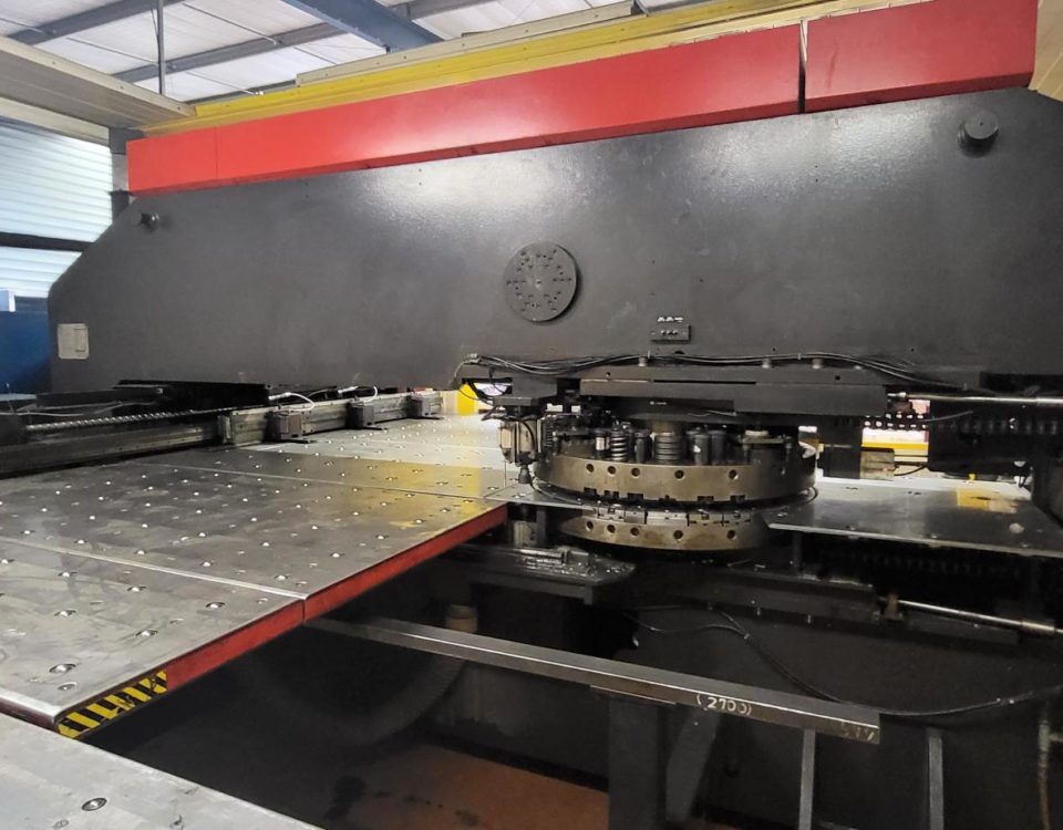Poinçonneuse à cnc Amada Vipros 368 Queen