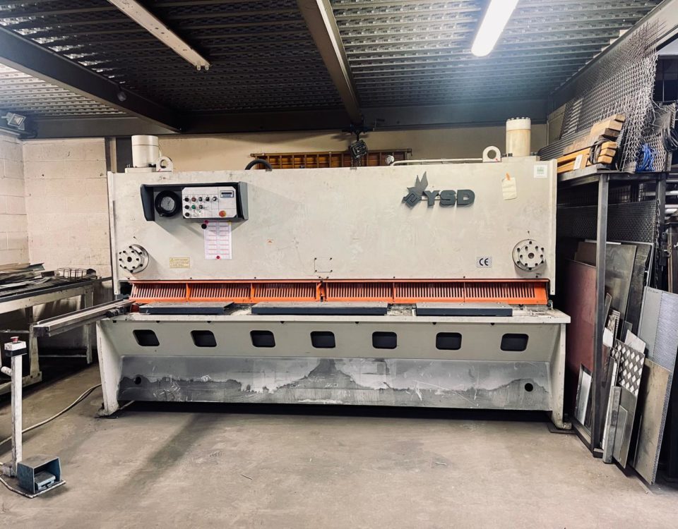 CISAILLE GUILLOTINE YSD TIype : HGA 31/6