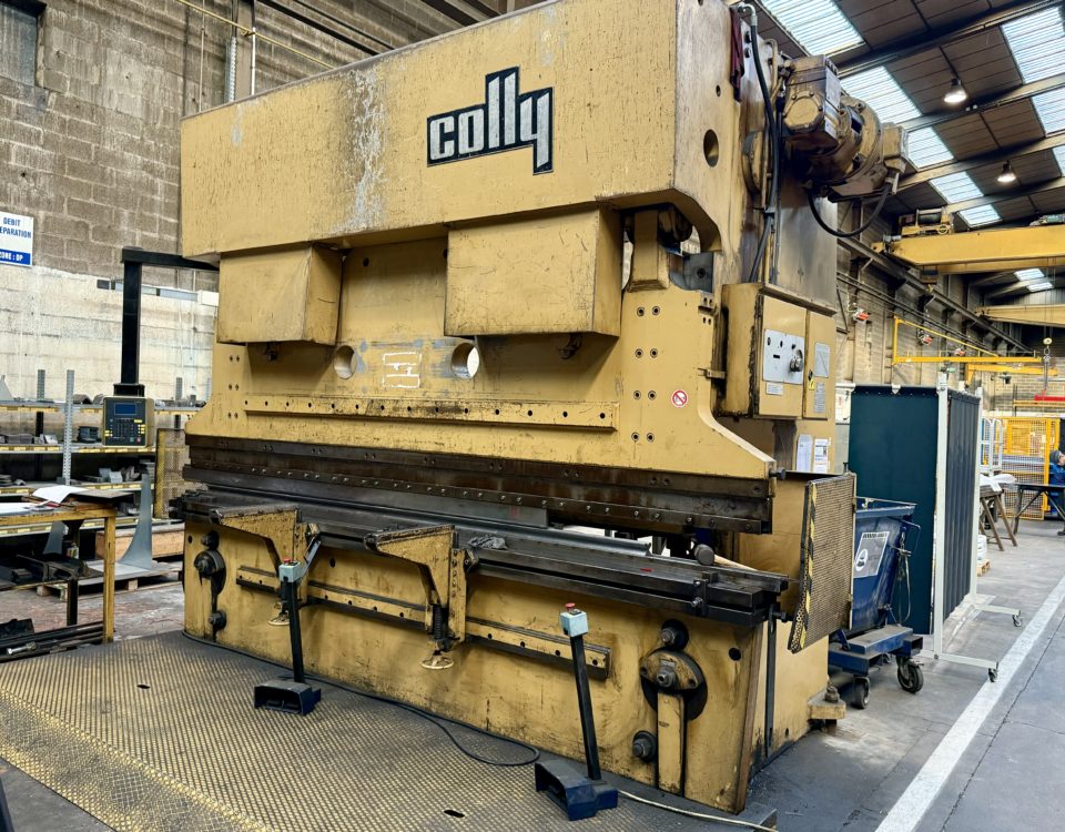 Presse plieuse COLLY 3210 4000mm 300 Tonnes